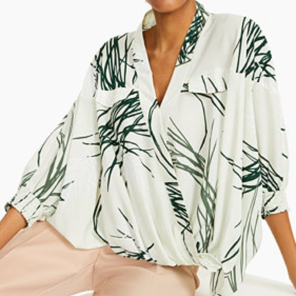 𝐀𝐋𝐅𝐀𝐍𝐈 | NWT “GREEN SWIFT PALM” CROSS WRAP FRONT LEAF TOP